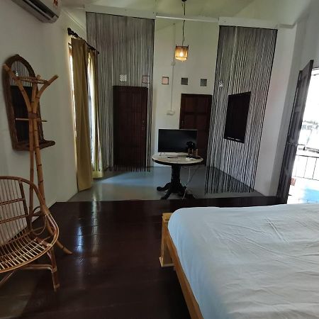 Appartement Mori Jonker à Malacca Extérieur photo